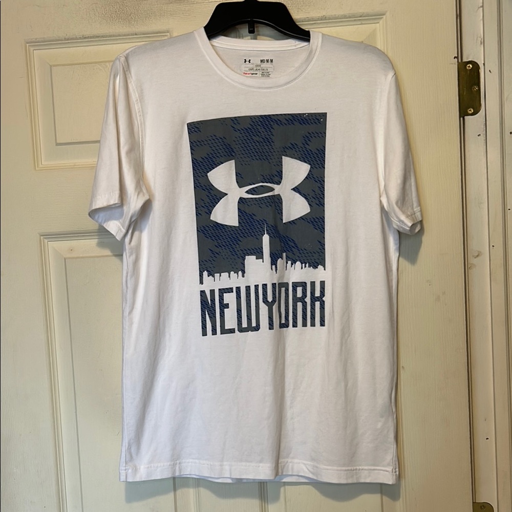 Under Armour White Shirt Size Medium